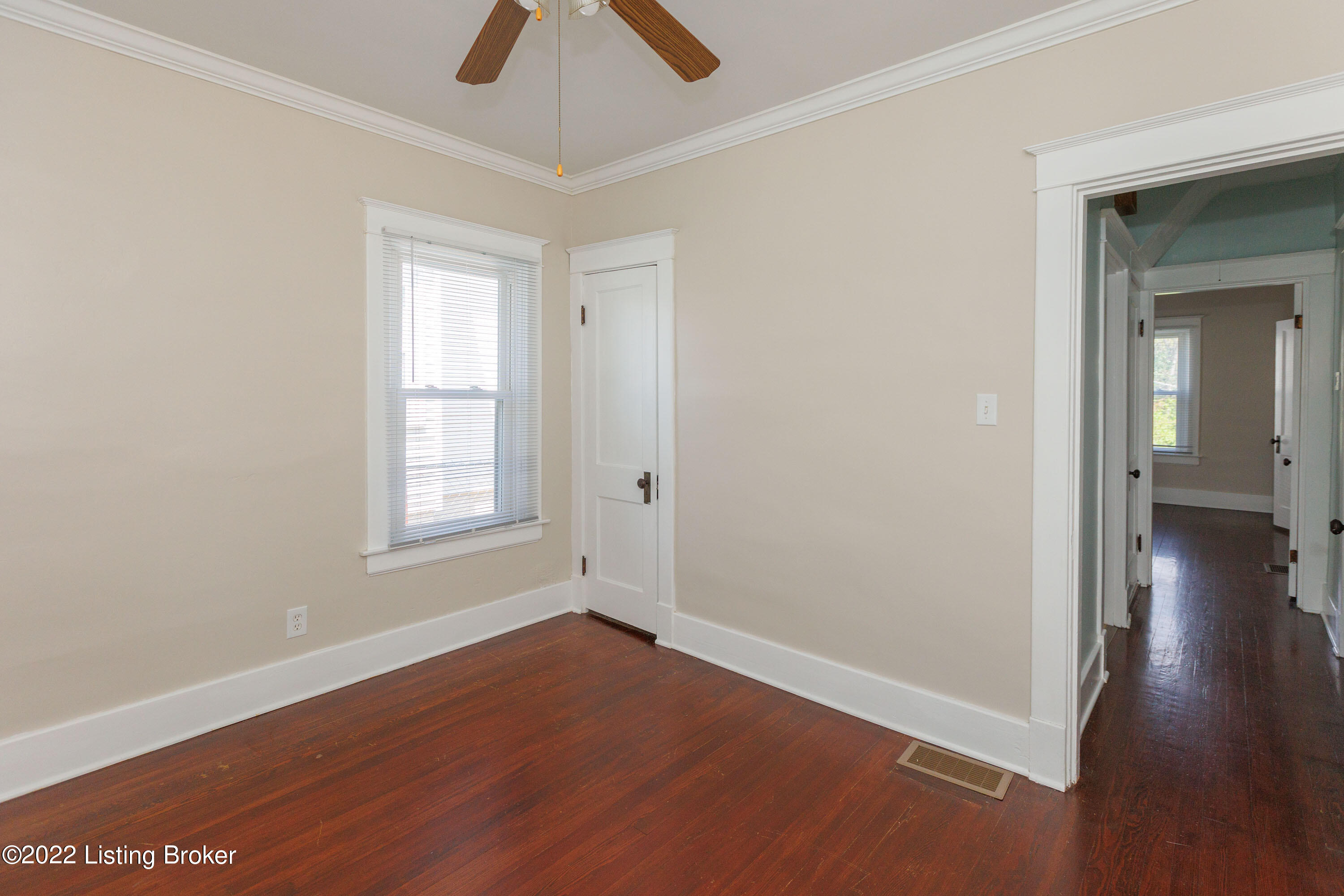 605 Edith Road Louisville, KY 40206 - Photo 23 of 38 023