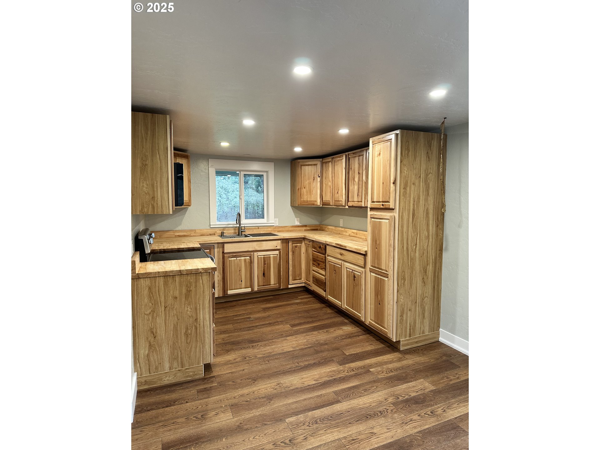 1745 Rifle Range Street Roseburg, OR 97470 - Photo 31 of 47