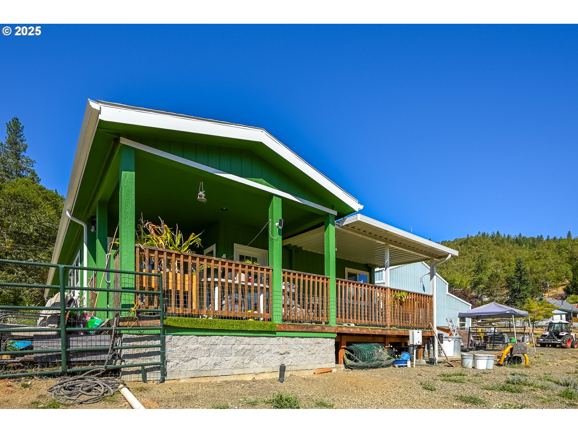 1745 Rifle Range Street Roseburg, OR 97470 - Photo 10 of 47