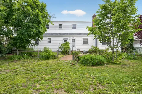 $799,000 | 567 Pearl Street, Oceanside, NY 11572