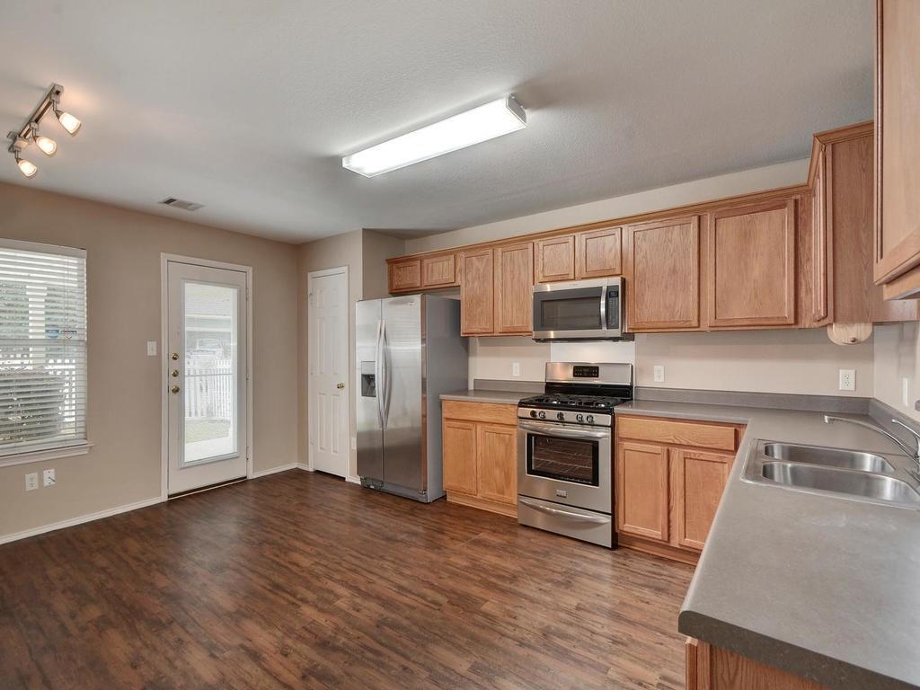 153 Chesser Kyle, TX 78640 - Photo 5 of 17