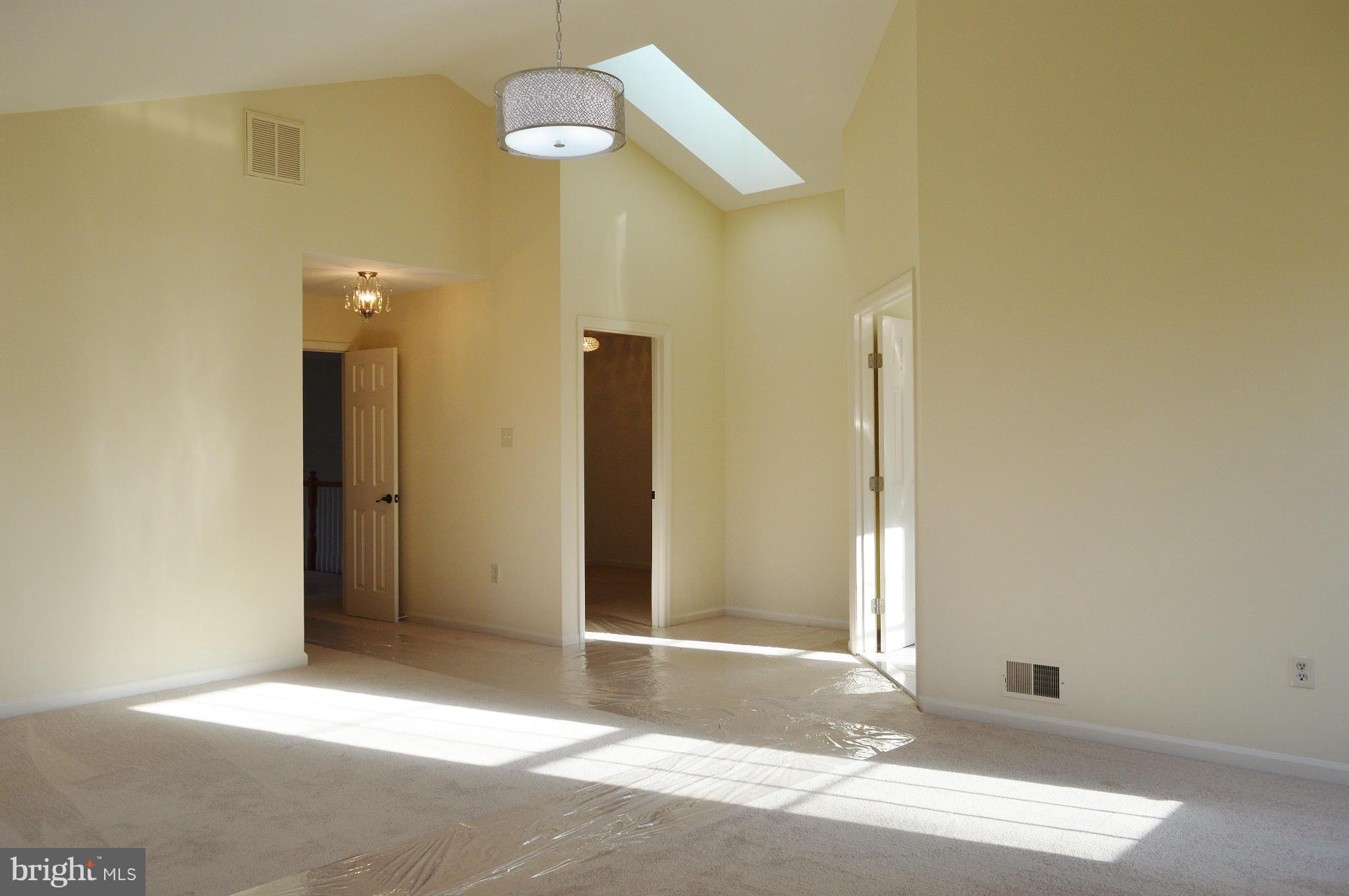6404 Stream Valley Way Gaithersburg, MD 20882 - Photo 22 of 30 Bedroom (Master)