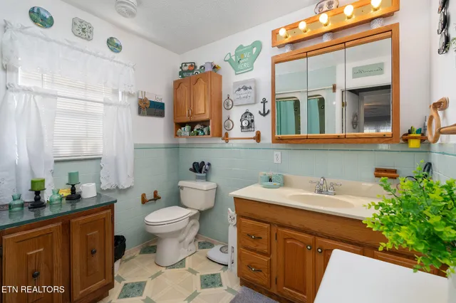 $235,000 | 4921 West Cumberland Avenue, Middlesboro, KY 40965