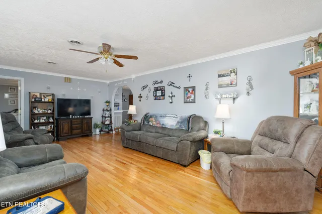 $235,000 | 4921 West Cumberland Avenue, Middlesboro, KY 40965