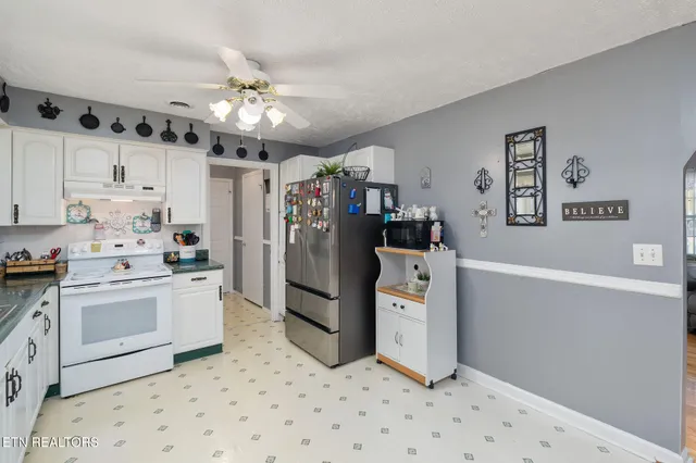 $235,000 | 4921 West Cumberland Avenue, Middlesboro, KY 40965