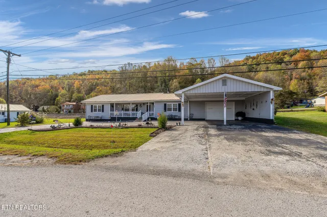 $235,000 | 4921 West Cumberland Avenue, Middlesboro, KY 40965