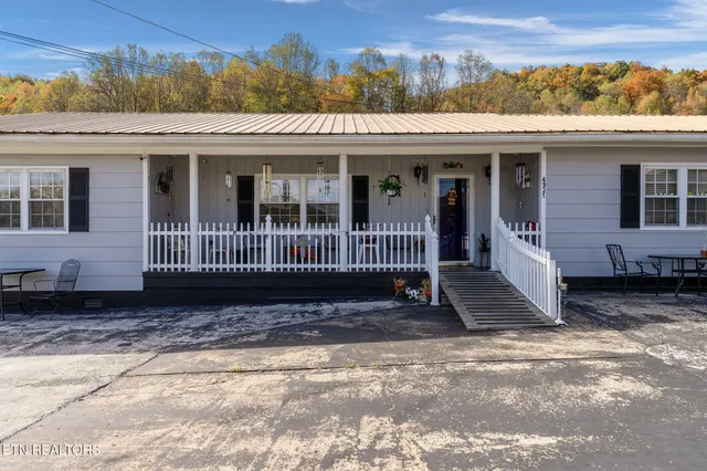 $235,000 | 4921 West Cumberland Avenue, Middlesboro, KY 40965