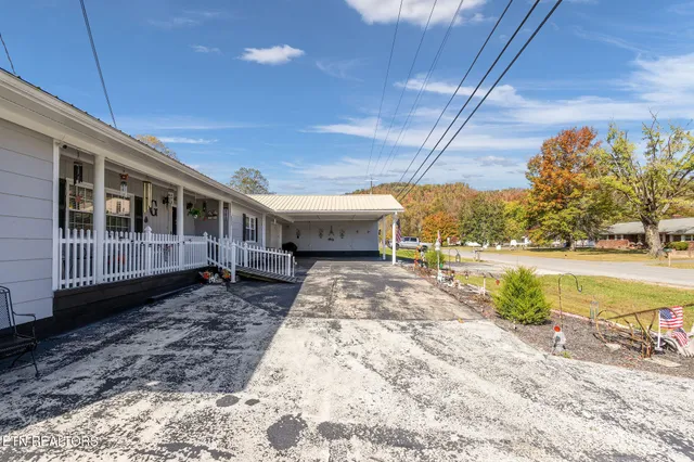 $235,000 | 4921 West Cumberland Avenue, Middlesboro, KY 40965