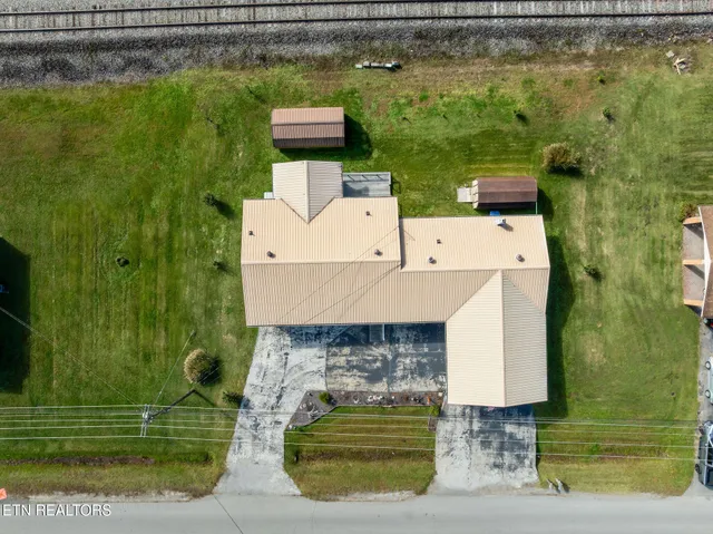 $235,000 | 4921 West Cumberland Avenue, Middlesboro, KY 40965