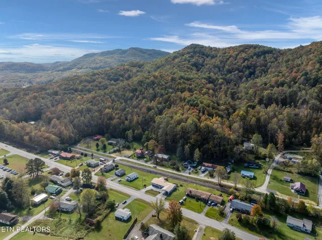 $235,000 | 4921 West Cumberland Avenue, Middlesboro, KY 40965