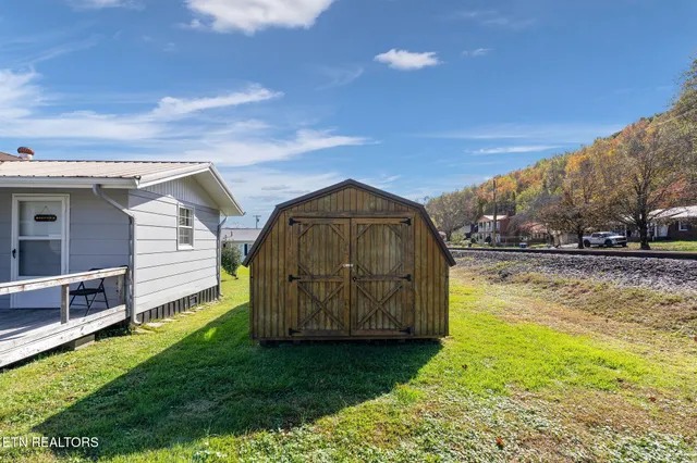 $235,000 | 4921 West Cumberland Avenue, Middlesboro, KY 40965