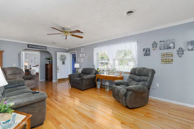 $235,000 | 4921 West Cumberland Avenue, Middlesboro, KY 40965