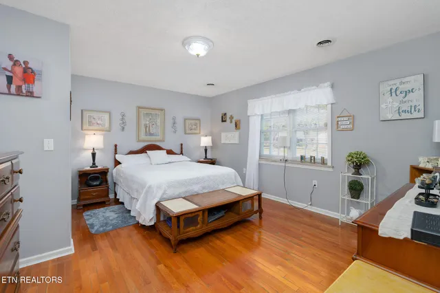 $235,000 | 4921 West Cumberland Avenue, Middlesboro, KY 40965