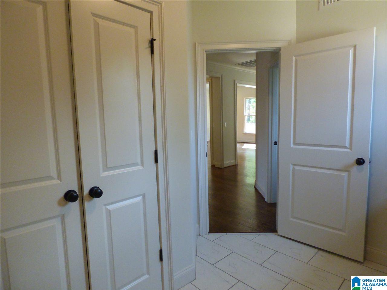 1052 Regency Way Birmingham, AL 35242 - Photo 17 of 34