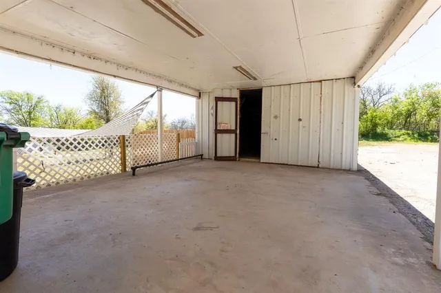 $299,999 | 1115 Austin Street, Coleman, TX 76834