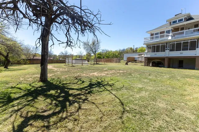 $299,999 | 1115 Austin Street, Coleman, TX 76834