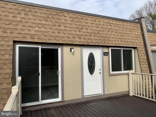 $2,650 | 7932 Silverada Place, Unit 126E, Alexandria, VA 22309