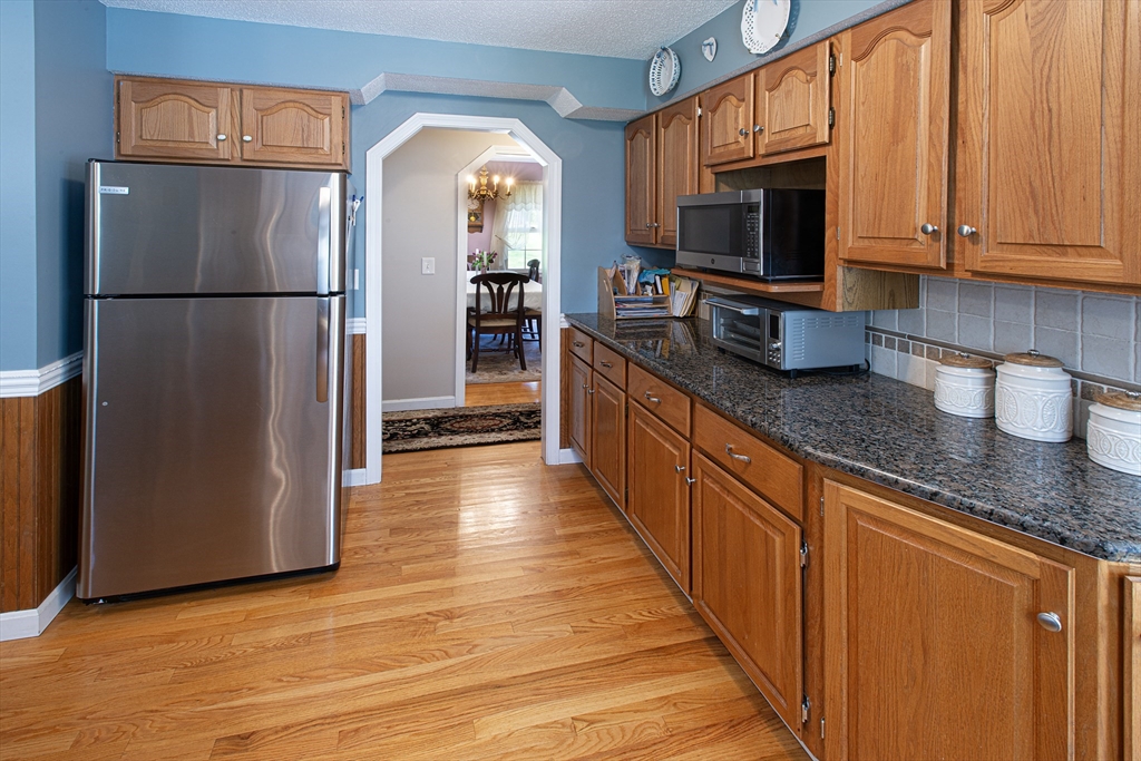 15 Evergreen Road Leeds, MA 01053 - Photo 13 of 34 Gallery Image 13