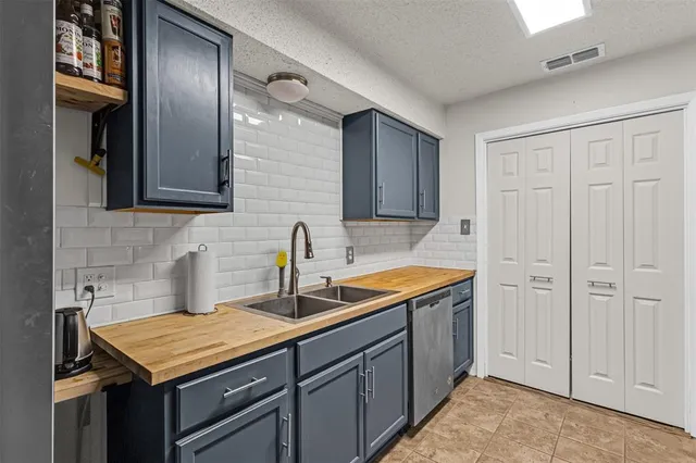 $350,000 | 7521 Yolanda Drive, Fort Worth, TX 76112