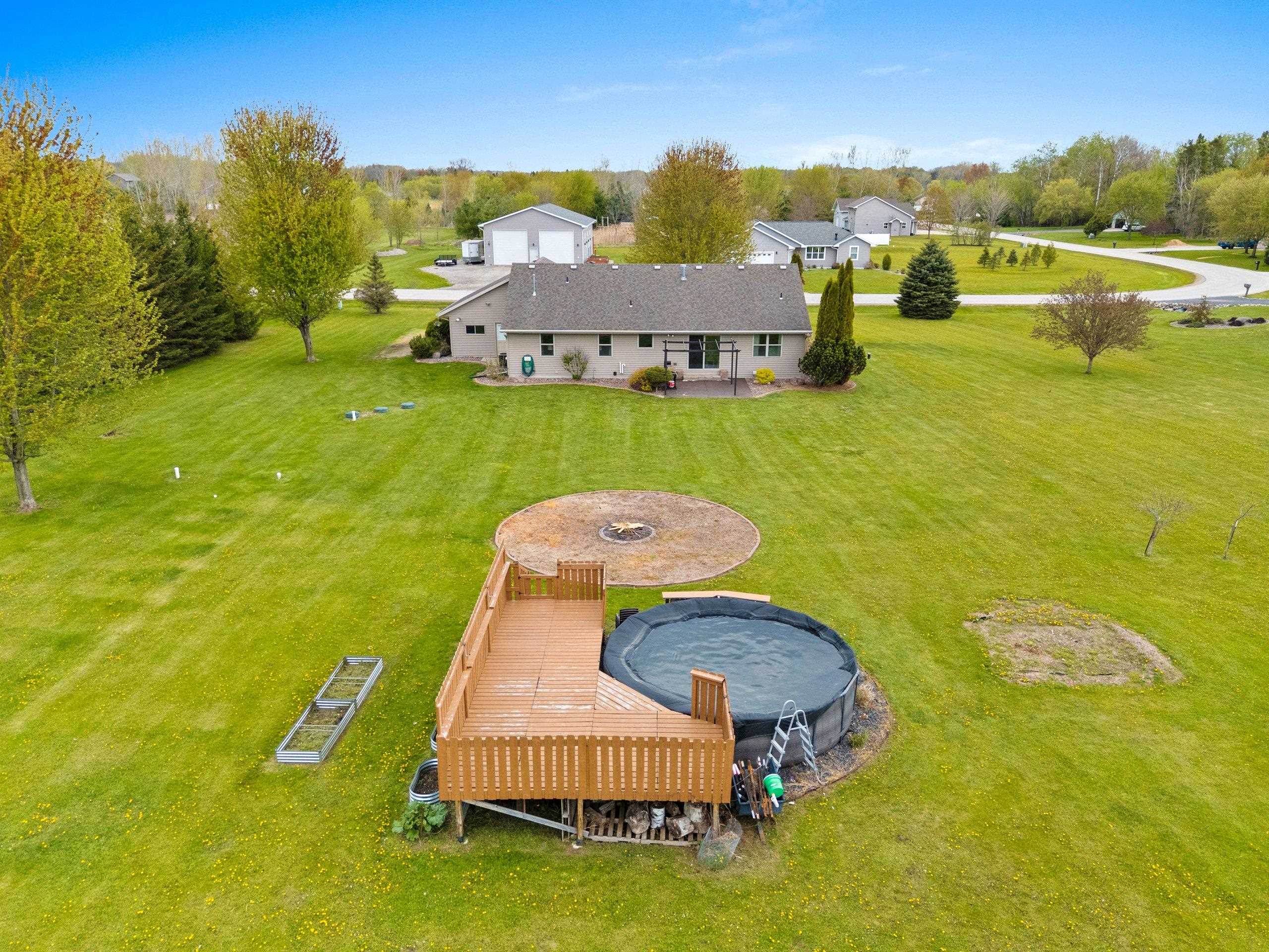 334 Falcon Circle Pulaski, WI 54162 - Photo 44 of 51