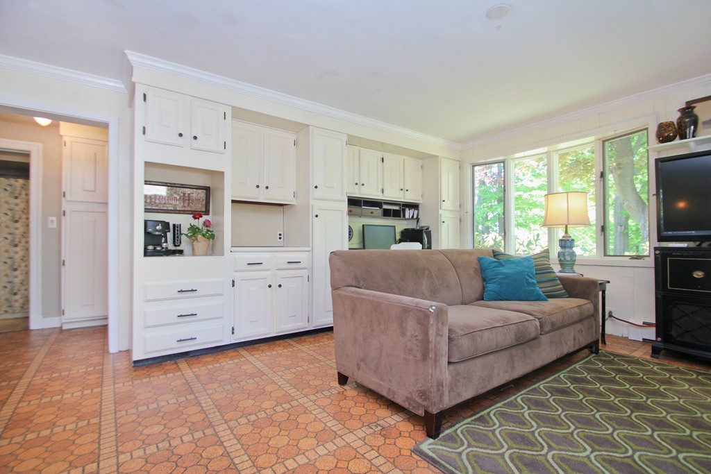 150 Meadowbrook Road East Longmeadow, MA 01028 - Photo 8 of 30 Gallery Image 8