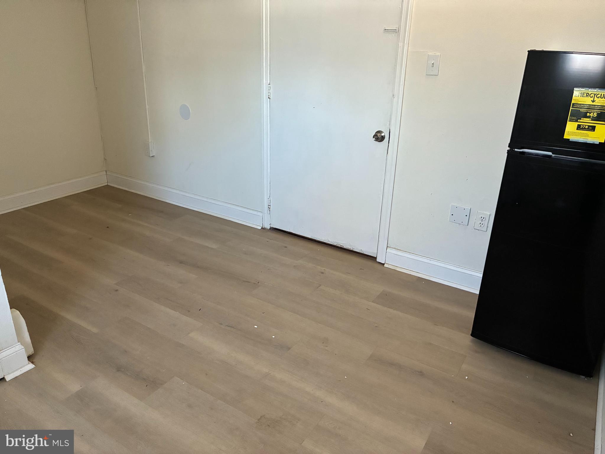 1800 Garrett Road, Unit B4 Lansdowne, PA 19050 - Photo 6 of 6 a view of an empty room