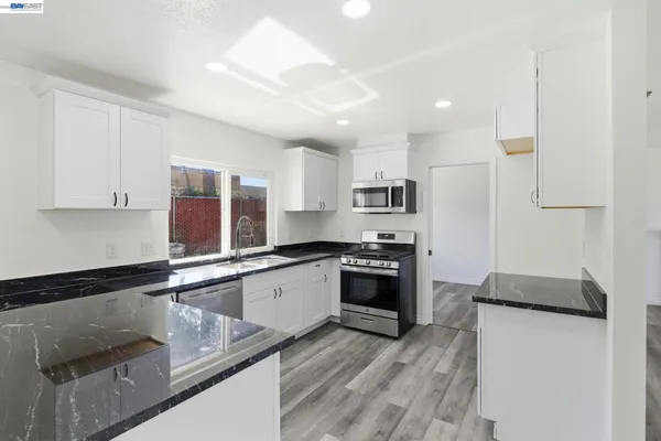 $595,000 | 1940 Mc Peak Court, Tracy, CA 95376