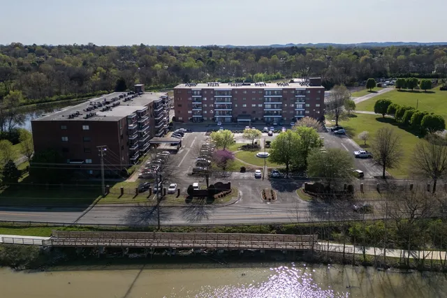 $259,900 | 200 Sanders Ferry Road, Unit 1209, Hendersonville, TN 37075