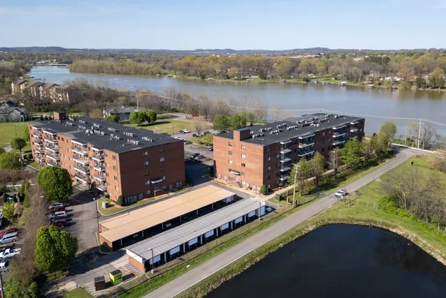 $259,900 | 200 Sanders Ferry Road, Unit 1209, Hendersonville, TN 37075