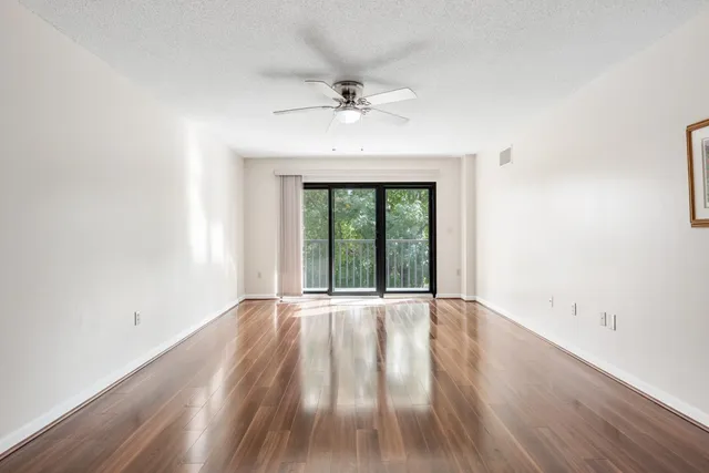 $259,900 | 200 Sanders Ferry Road, Unit 1209, Hendersonville, TN 37075