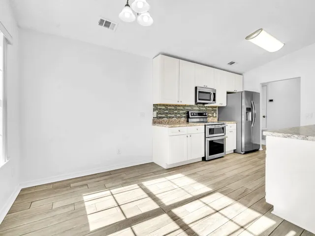 $2,350 | 763 Pearl Sand Drive, Mary Esther, FL 32569