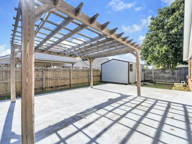 $2,350 | 763 Pearl Sand Drive, Mary Esther, FL 32569