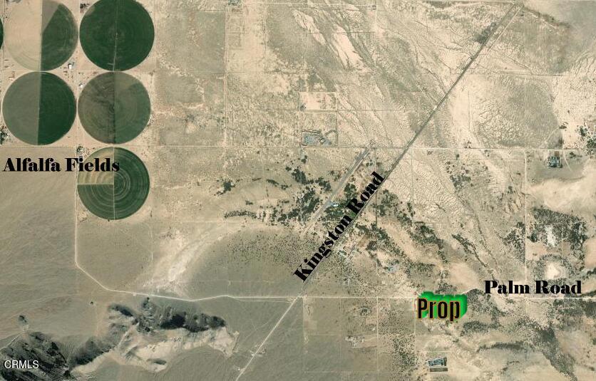 91525 Palm Road Baker, CA 92309 - Photo 9 of 39 a bathroom with a bathtub and a mirror