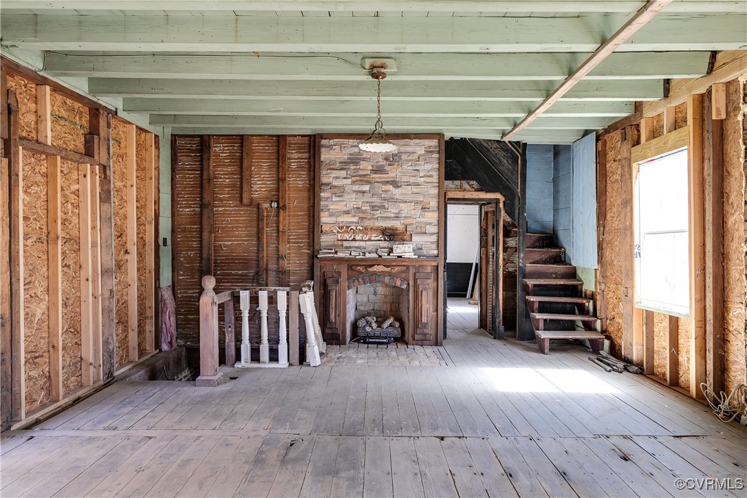 14 Ca Ira Road Cumberland, VA 23040 - Photo 22 of 43 a view of an entryway with a livingroom