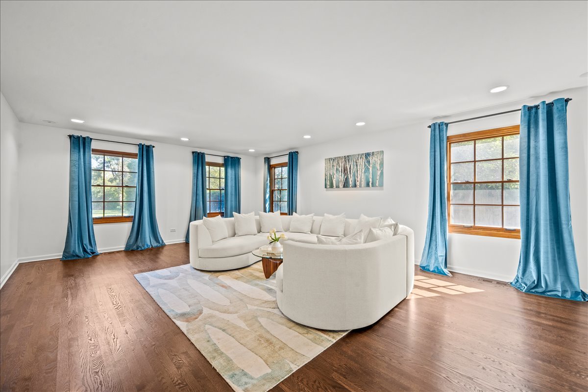 860 Heather Road Deerfield, IL 60015 - Photo 14 of 49