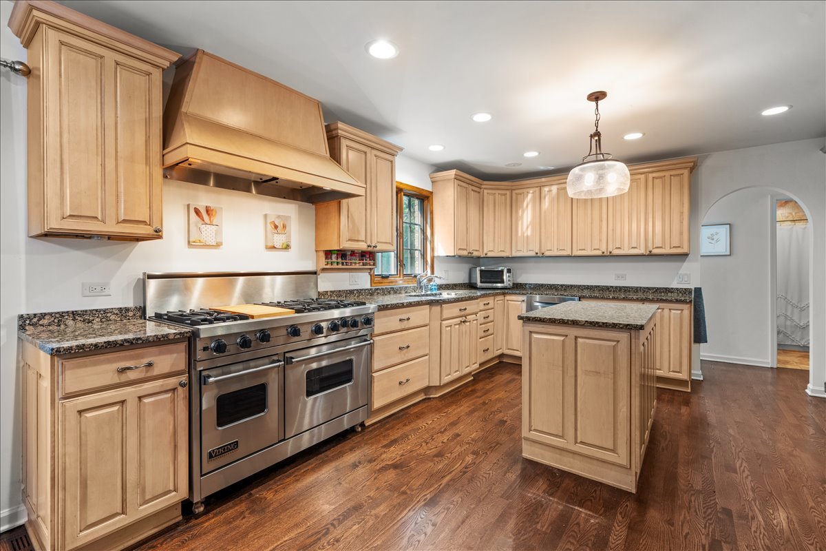 860 Heather Road Deerfield, IL 60015 - Photo 22 of 49