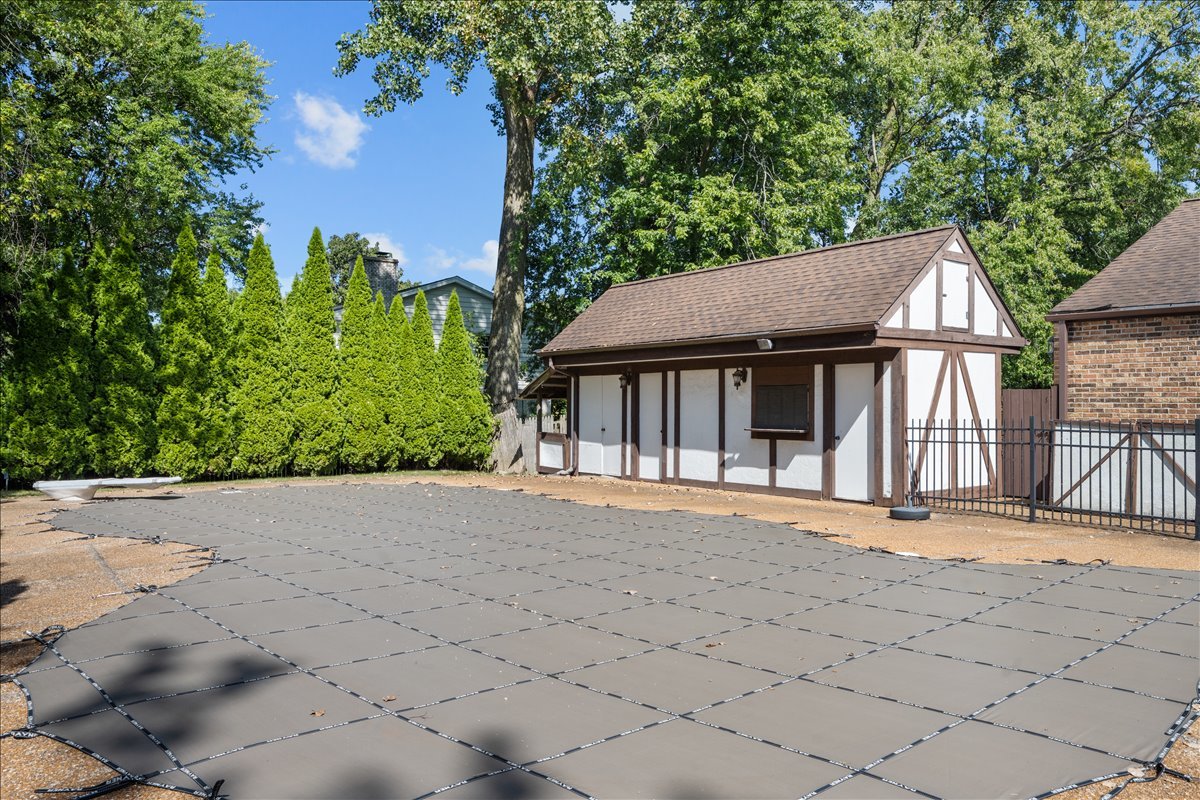 860 Heather Road Deerfield, IL 60015 - Photo 3 of 49