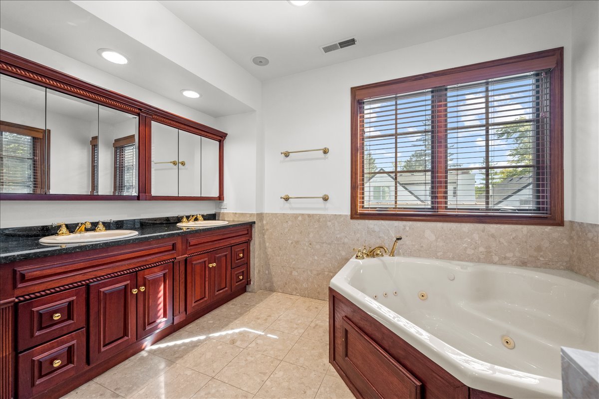 860 Heather Road Deerfield, IL 60015 - Photo 40 of 49