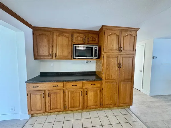 $2,500 | 605 Barnes Parkway, Nokomis, FL 34275