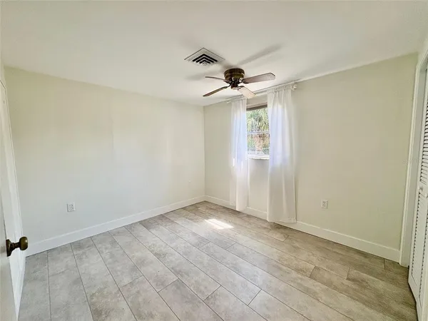 $2,500 | 605 Barnes Parkway, Nokomis, FL 34275