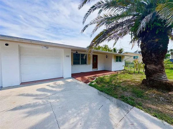 $2,500 | 605 Barnes Parkway, Nokomis, FL 34275