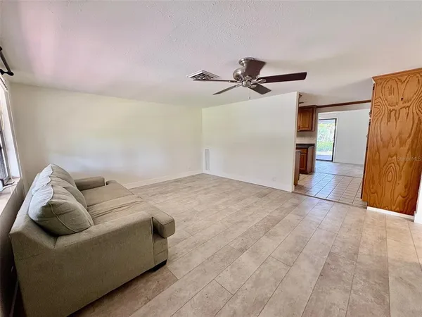 $2,500 | 605 Barnes Parkway, Nokomis, FL 34275