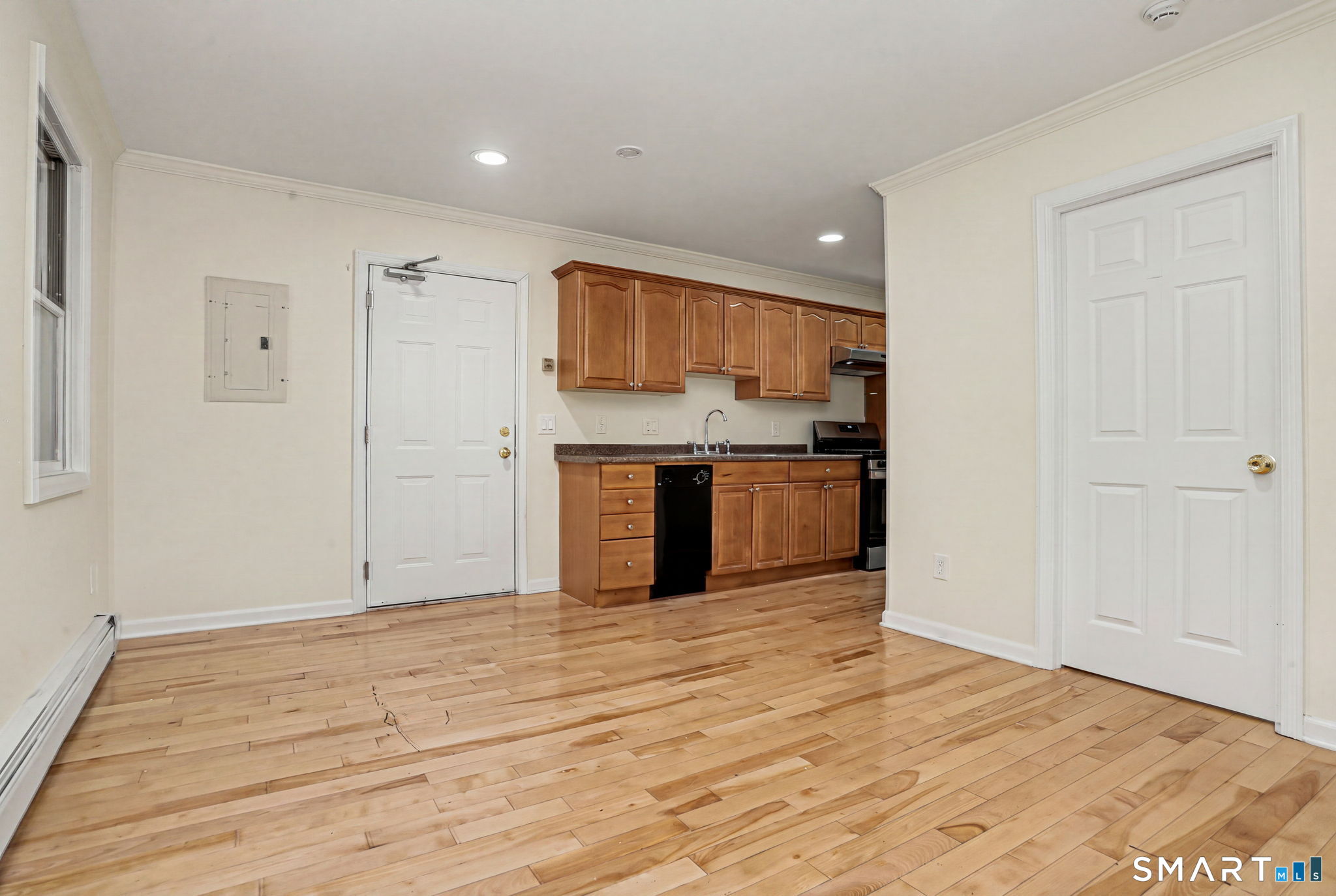 211 Main Street, Unit 3B Stamford, CT 06901 - Photo 2 of 10
