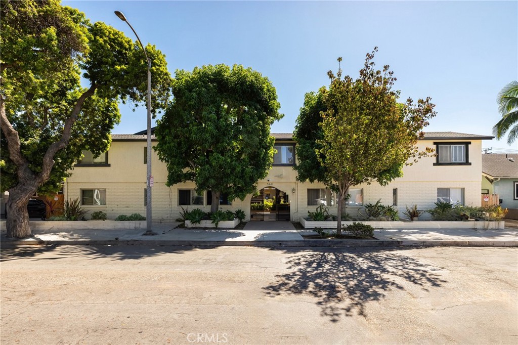 360 Gladys Avenue, Unit 2 Long Beach, CA 90814 - Photo 22 of 22 a street view with residential house