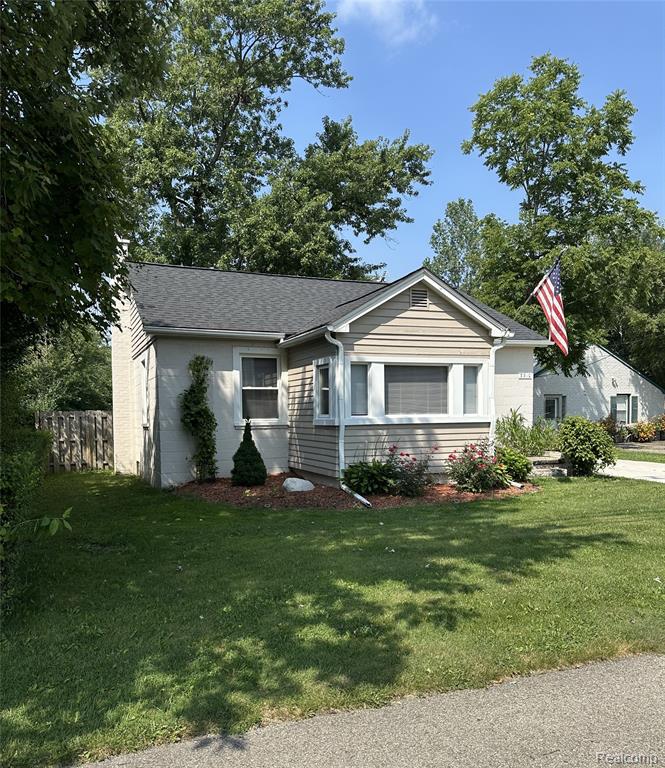 3310 Crooks Road Rochester, MI 48309 - Photo 2 of 35