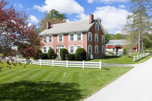 $1,275,000 | 1677 Barnumville Road, Manchester, VT 05255
