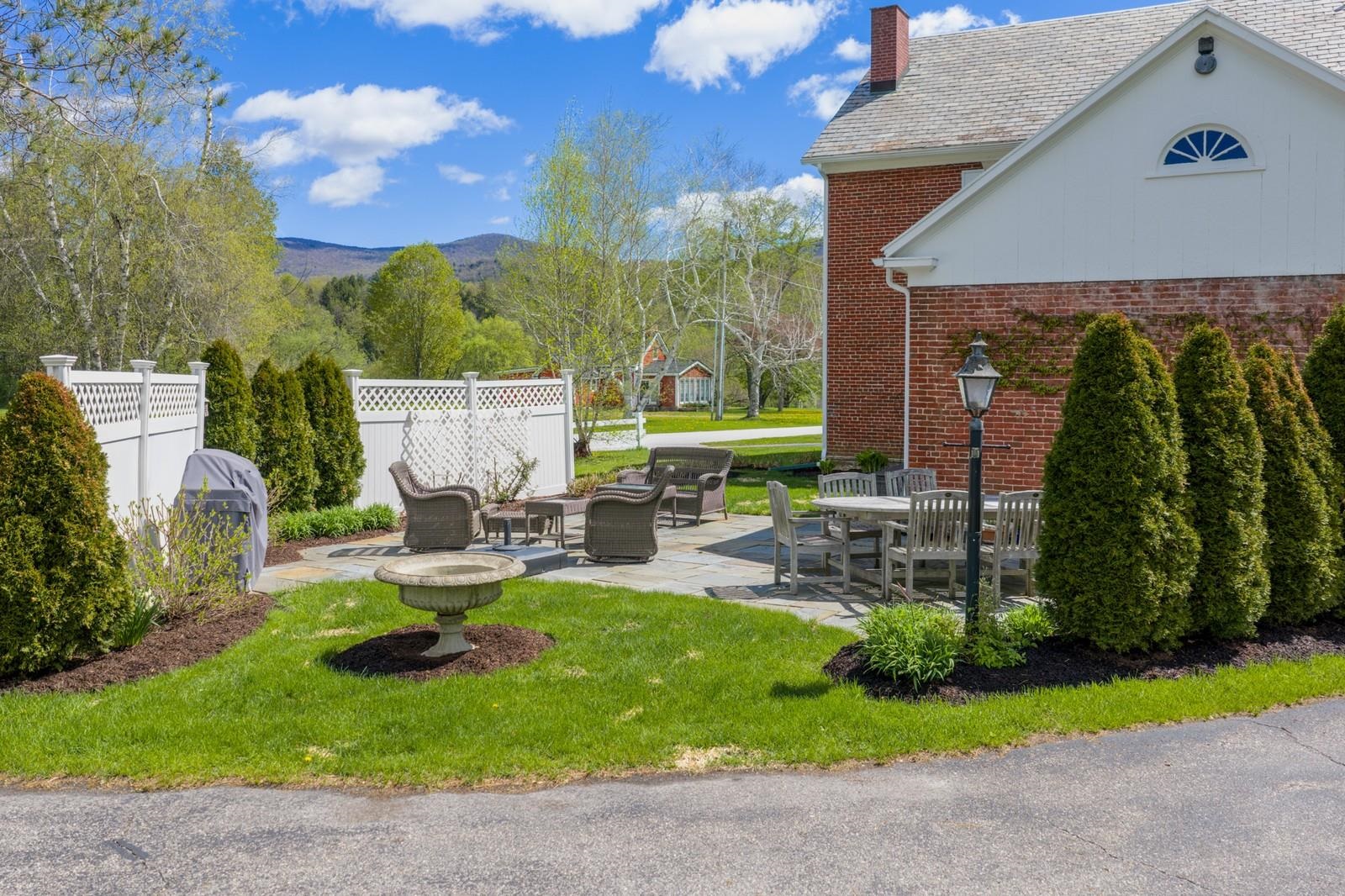 1677 Barnumville Road Manchester, VT 05255 - Photo 4 of 46