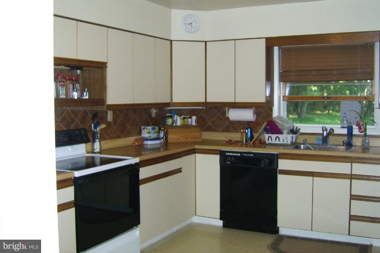 2249 Dr Stitely Road New Windsor, MD 21776 - Photo 8 of 27 Large Kitchen