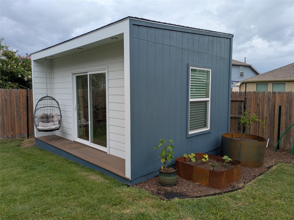 7113 Cherry Beam Path Austin, TX 78744 - Photo 20 of 24 Backyard office