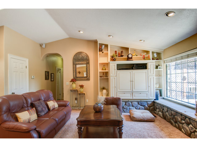 18395 Meadow Ridge Road Prunedale, CA 93907 - Photo 3 of 25 Gallery Image 3